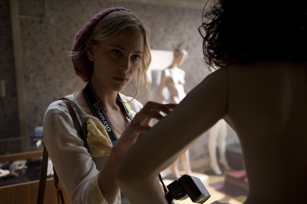 Nora Arnezeder pic #680112